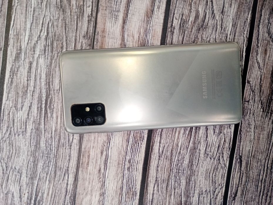 Samsung galaxy A51 . 4/64 Гб