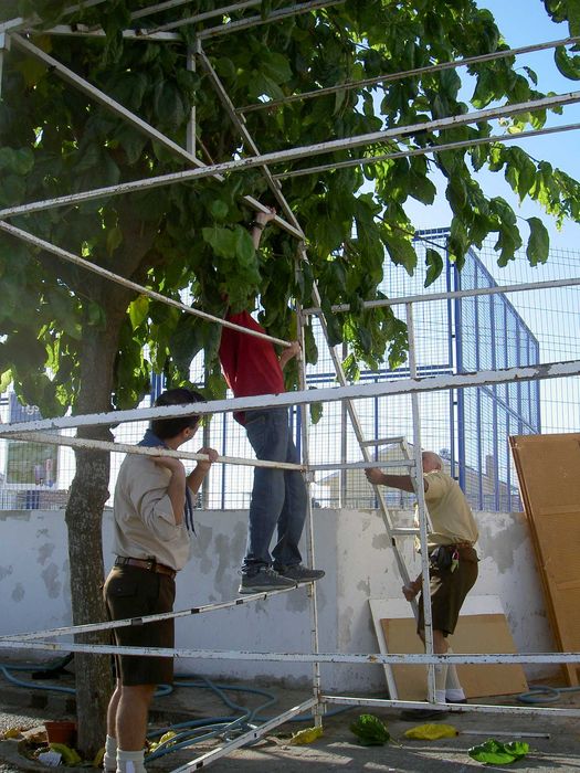 Tenda com armação metalica e cobertura impremiavel