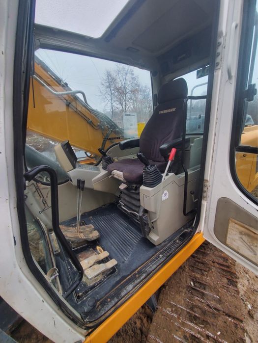 Екскаватор Liebherr 906