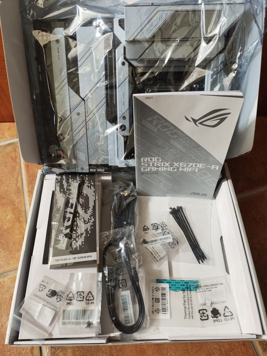Asus Rog Strix X670E-A Gaming Wifi