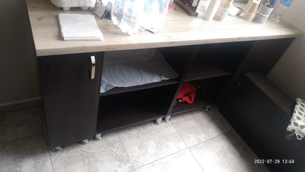 Продам меблі з кав'ярні