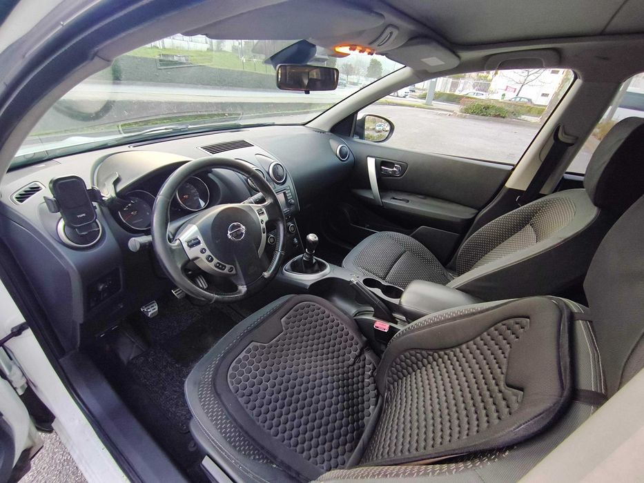 Nissan Qashqai +2 1.5 dCi Tekna Premium jante 18 com gancho reboque