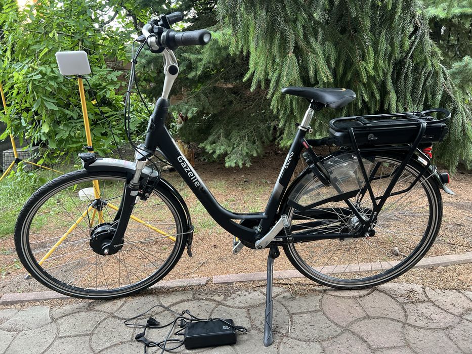 Електровелосипед дамка Gazelle 28 колеса Планетарка 7 гідравліка