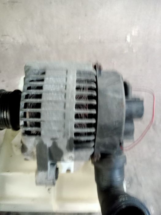 Sprzedam alternator fiat brawa 1 6 b rozrusznika