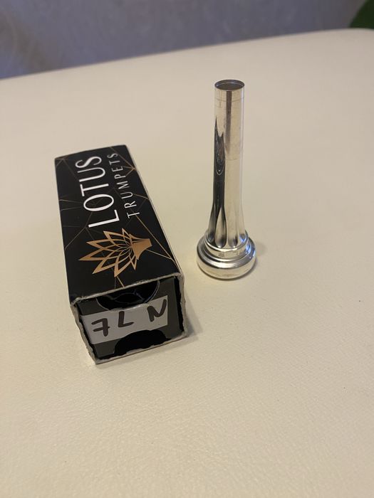 Мундштук для труби