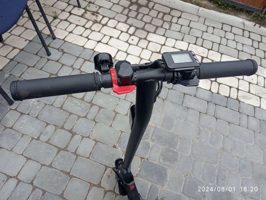 Електро самокат Denver. Потрібна заміна батареї.