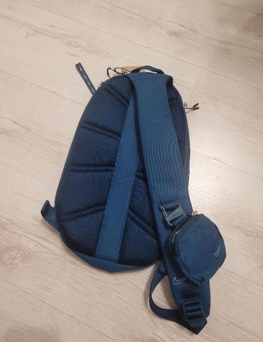 Рюкзаки FB2892 010, FB2890 010, Nike FCB.