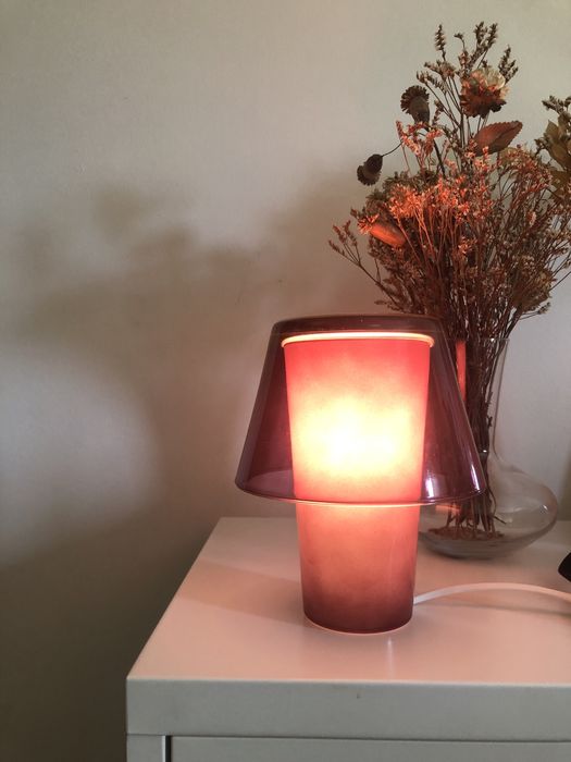 Candeeiro roxo de vidro