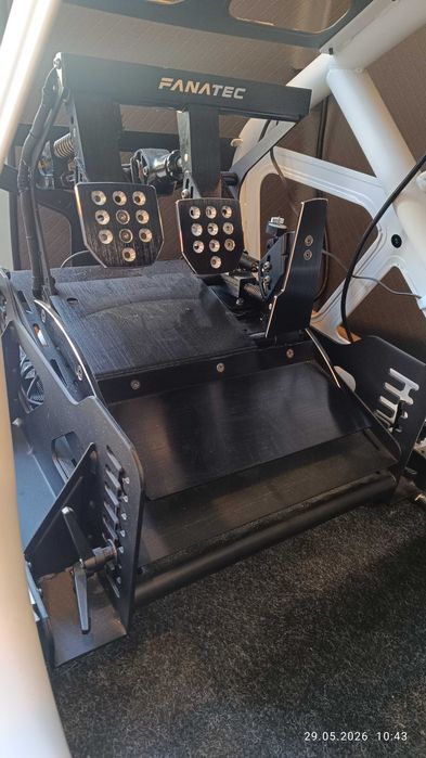Bolid Fanatec DD+ 18Nm Zestaw z PC, Kokpit wyścigowy, simracing
