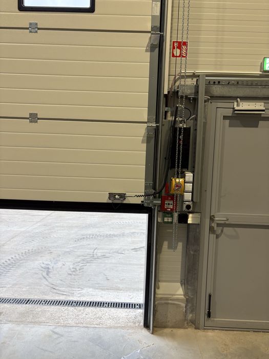 Automaty do bram przesuwnych rozwiernych garażowych serwis awarie