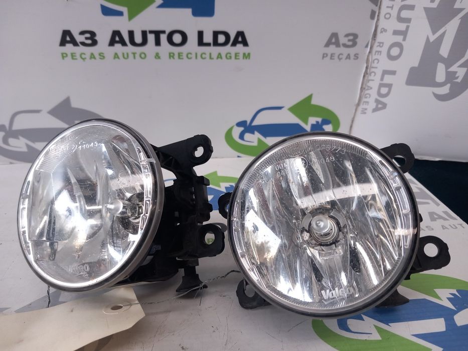Farol de nevoeiro frente esquerdo e direito Renault Dacia