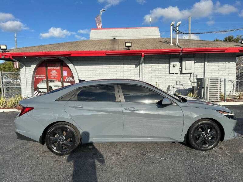 2022 Hyundai Elantra SEL