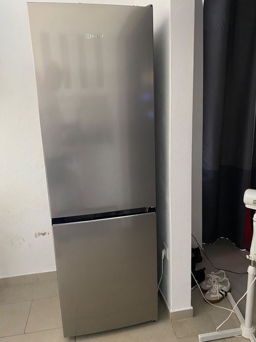 Frigorífico Combinado Indesit INK2 5322 X BAI – Como Novo – Garantia