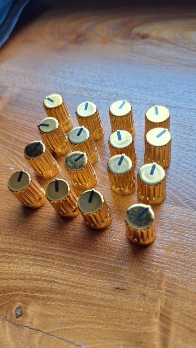 Super Knob 90° Chroma gold caps - dj techtools.