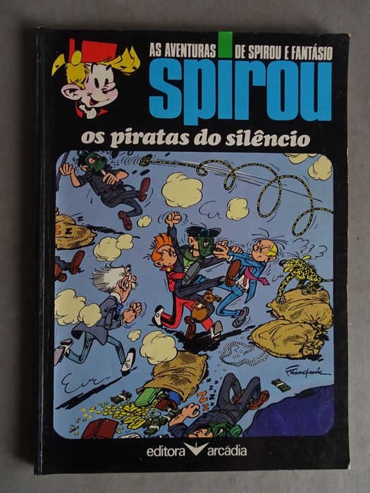 Livro Editora Arcádia Spirou - Os piratas do silêncio (capa mole)