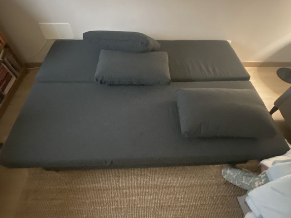 Sofá cama ikea em muito bom estado