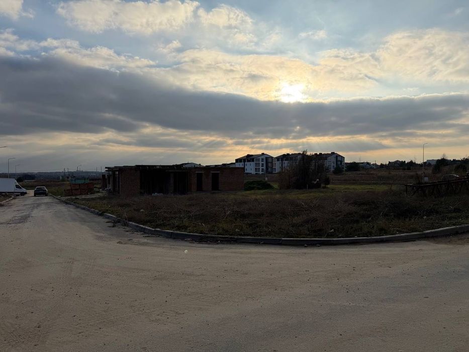 Продаж земельної ділянки "На Щасливому"