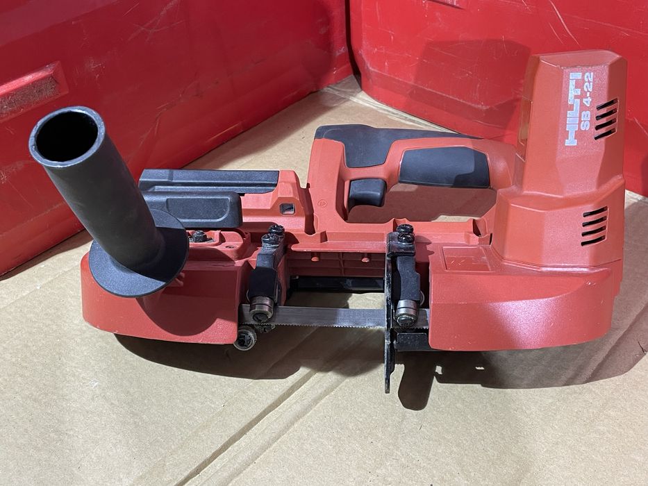 Hilti Nuron SB 4-22 przenośna piła taśmowa.