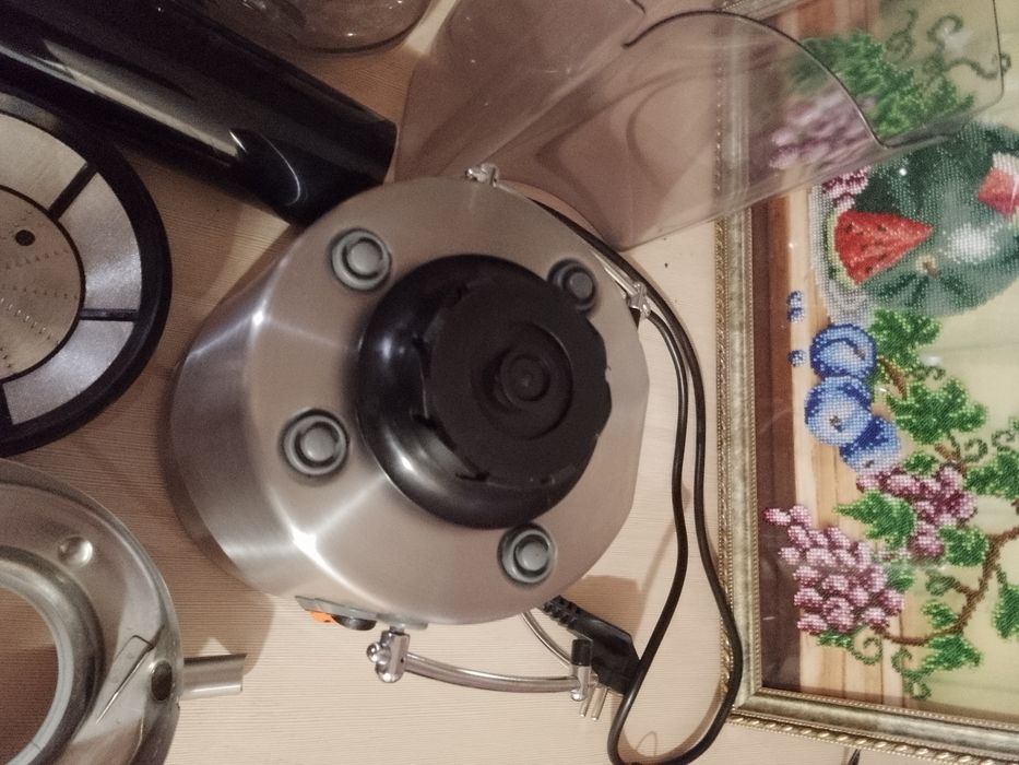 Соковижималка центробіжна ZELMER ZJE1900XUA (476)