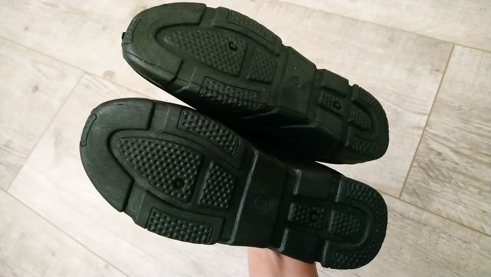 Buty sportowe - Nowe - rozm  40