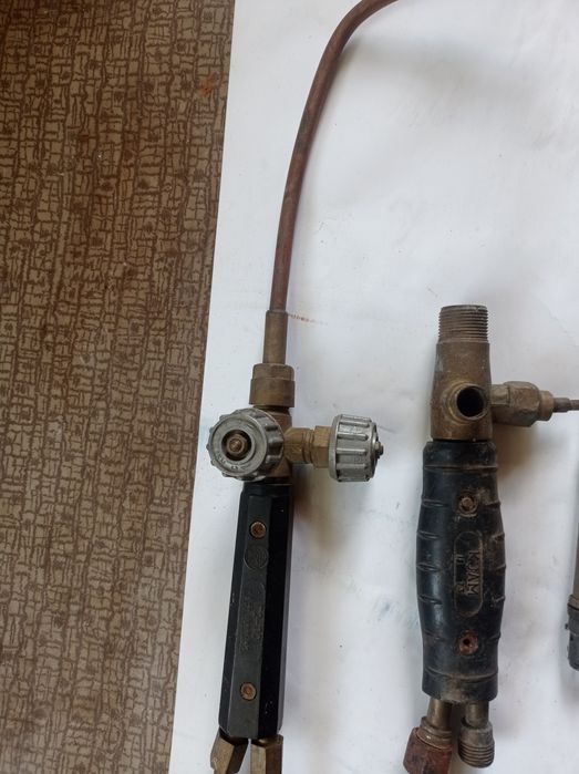 Продам газовый резак, рукоятку, наконечники
