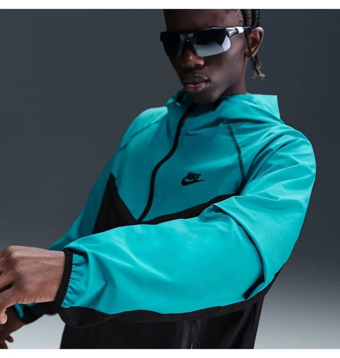 Оригінал !!! вітровка Nike Tech Windrunner Turquoise HM7151-345 ( S, M )