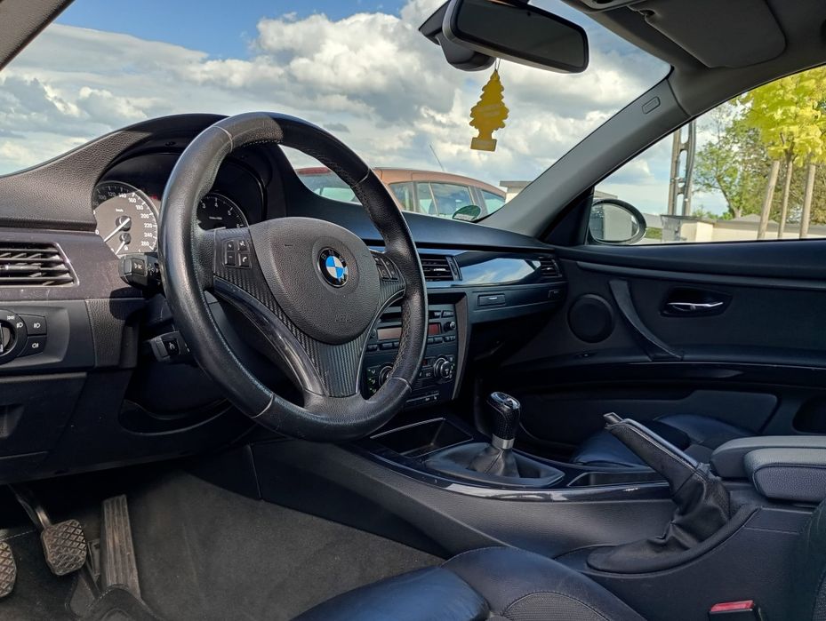 Piękne BMW E92 2009 r. 170 km • 183 tkm • Garażowane  Stan Idealny
