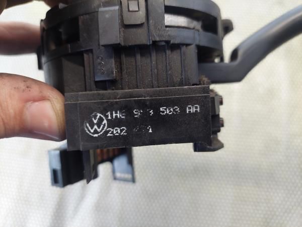 Conjunto / manetes de luzes e limpa vidros VOLKSWAGEN Golf III (1H1)