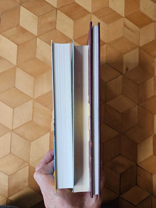 Zestaw książek dla młodszych nastolatek