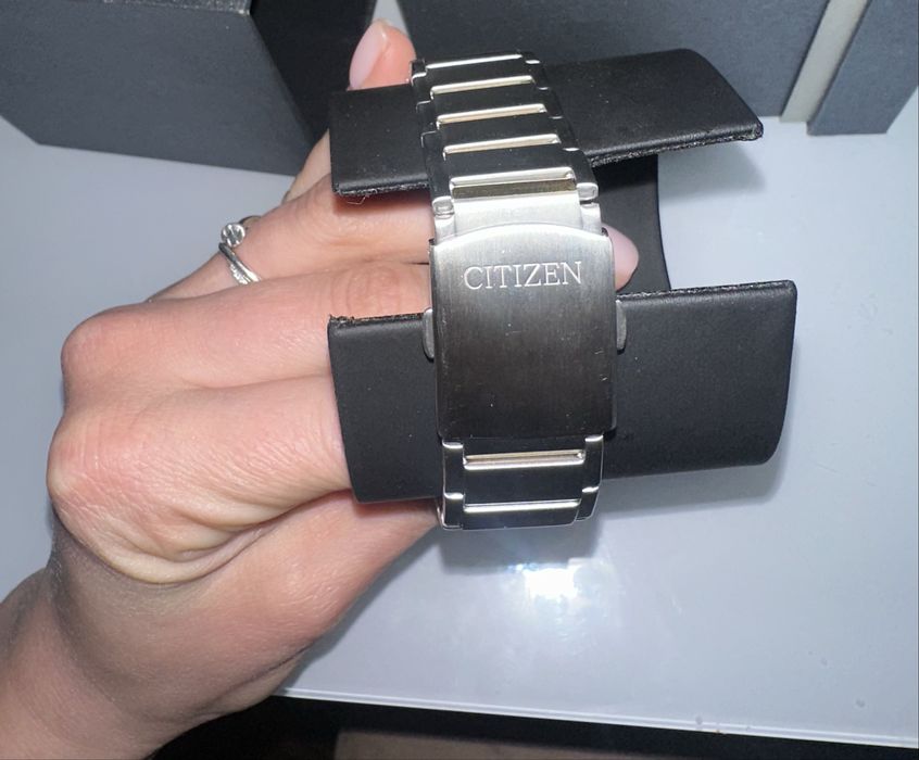 Годиник наручний CITIZEN