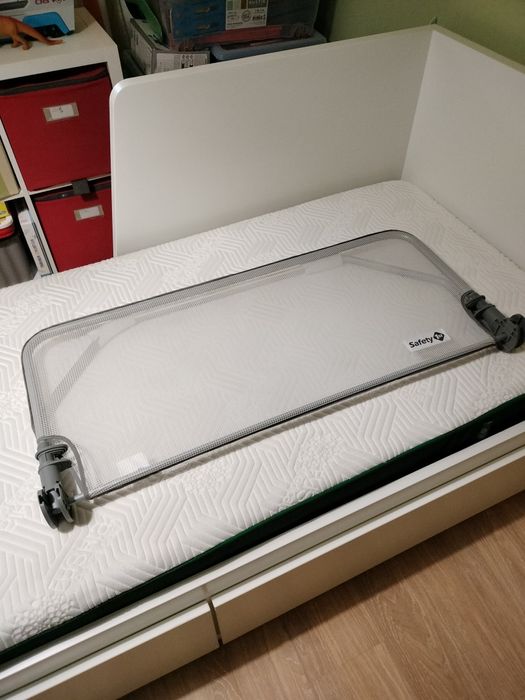Barra de proteção para cama de criança