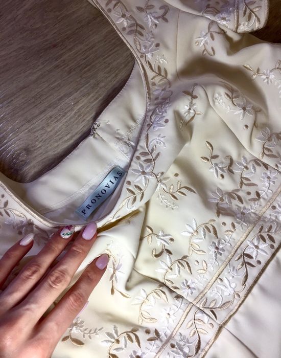 Испанское дизайнерское платье Pronovias