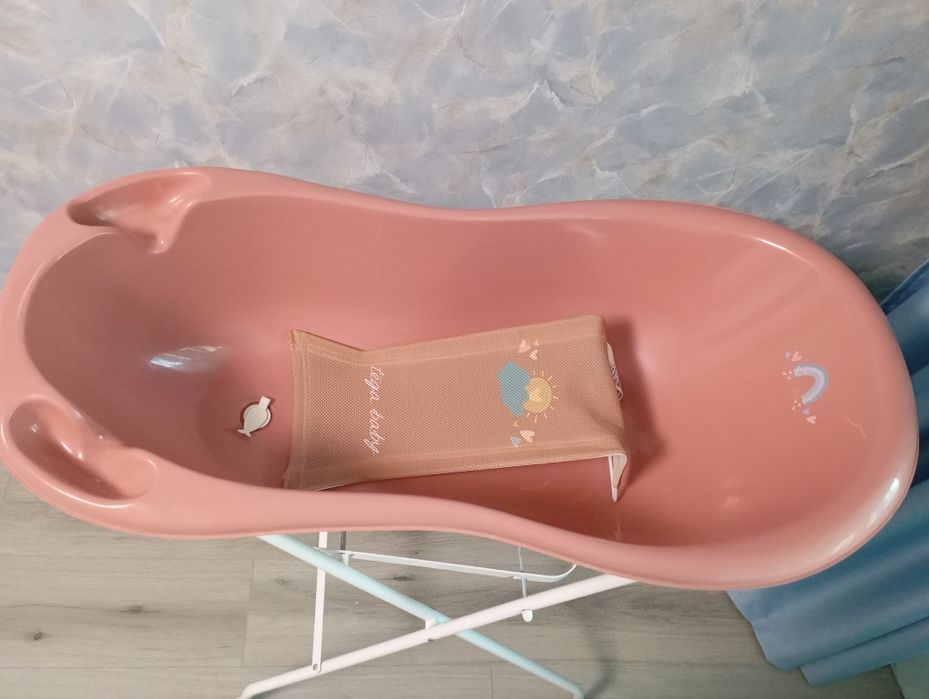 Ванночка для купання з підставкою