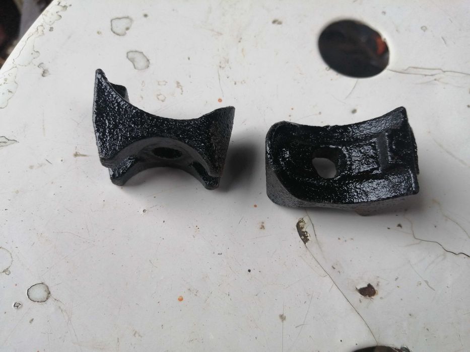 Mocowanie palca podbieracza do prasy New Holland Case