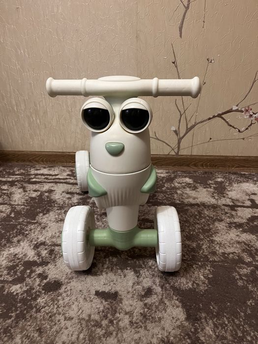 Толокар-біговел новий