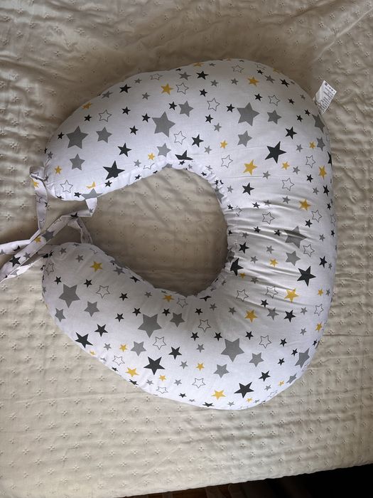 Подушка для годування