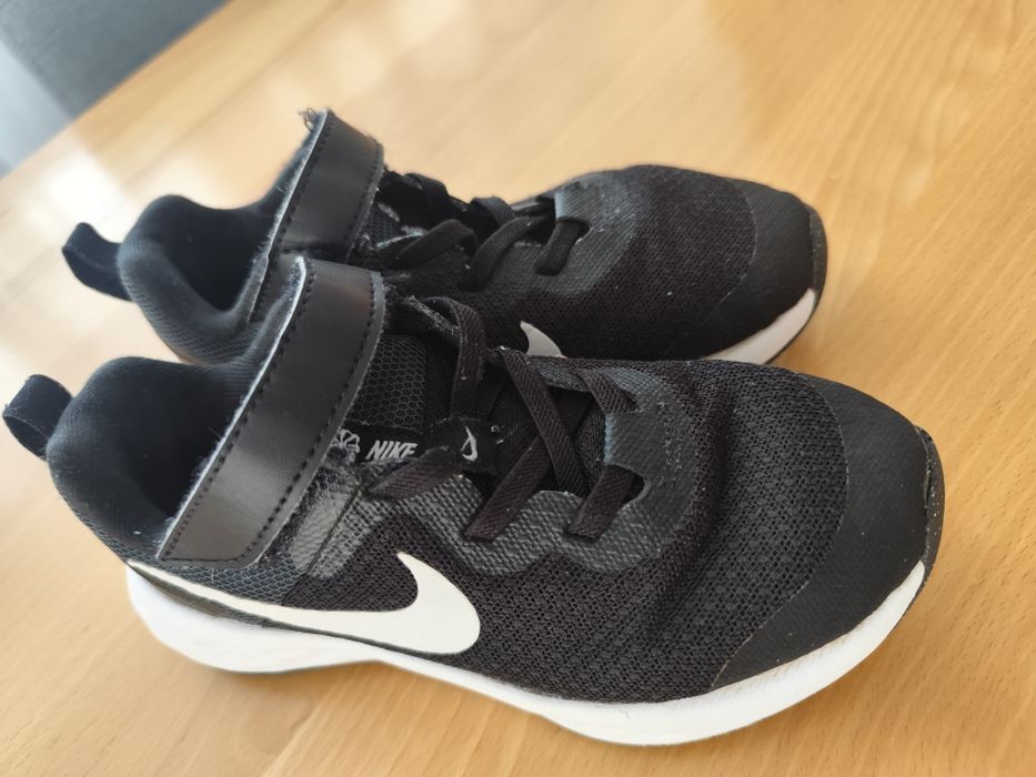 Buty Nike chłopiec, czarne, rozm. 30, adidasy