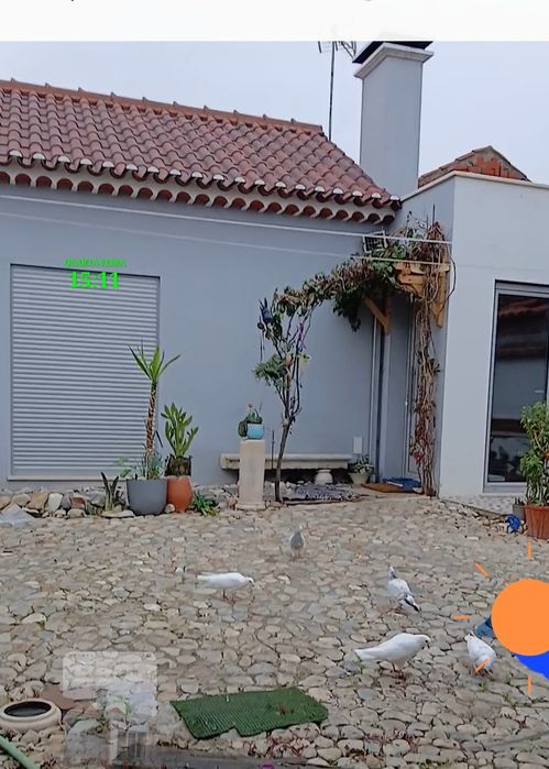 TROCO - Vivenda V2 de luxo mais outro espaço de area coberta no lote com mais