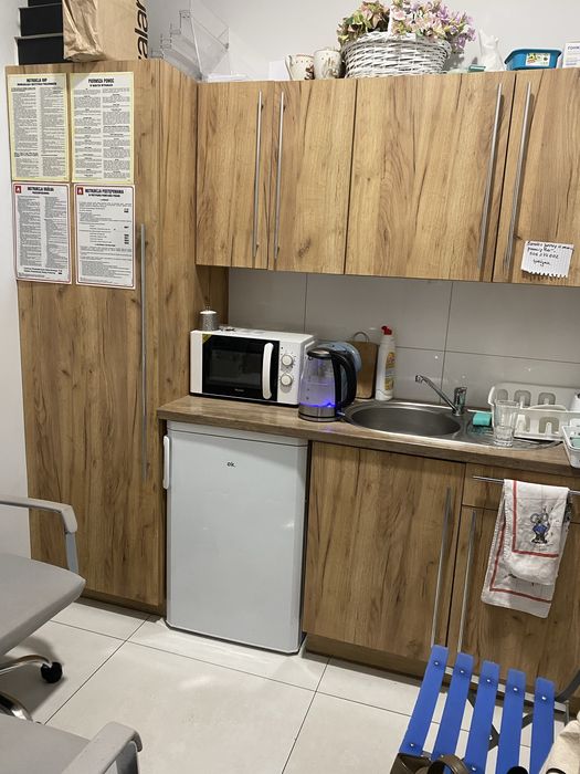 Wynajme stanowisko fryzjerskie