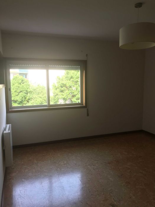 T3 junto ao Metro D. João II | Garagem | Av. República