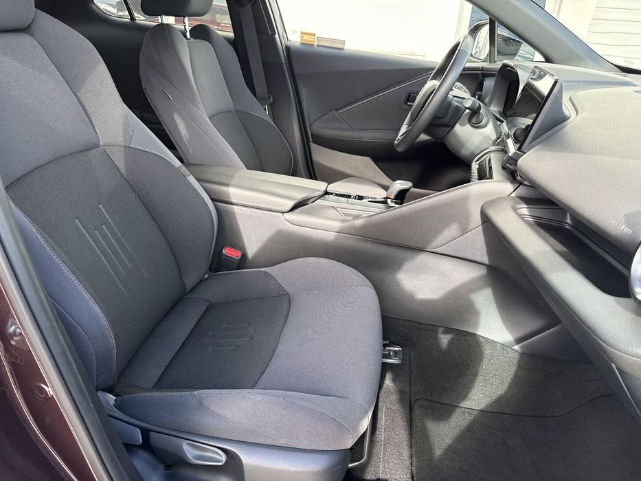 Toyota C-HR 1.8 Hybrid Style | Automat | 140 KM |
