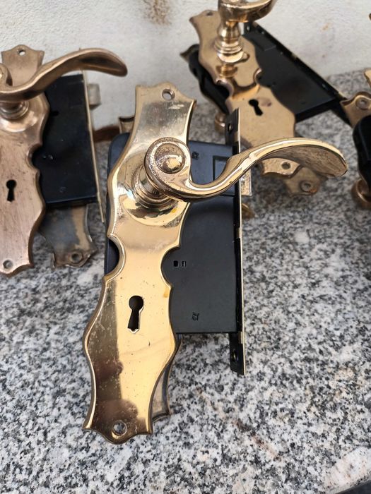 Puxadores antigos latão