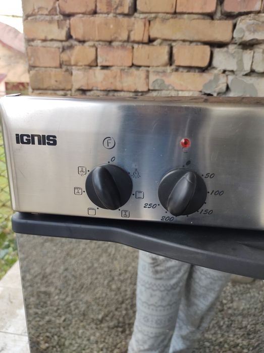 Духовий шкаф електричний