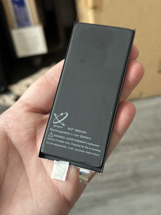 Акумулятор iPhone 11