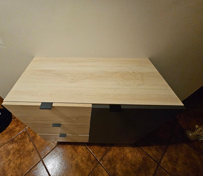 Móvel da Homa com gavetas  porta