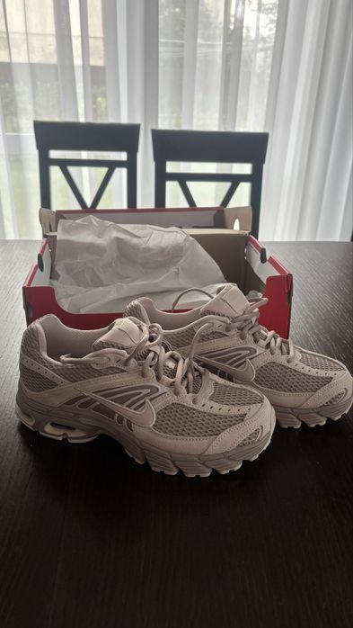 Жіночі Кросівки Nike Air Max Moto 2k