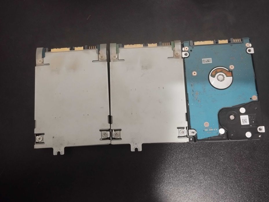 Vários HDDs de notebook + RAM DDR2 1GB – Usados, bons para reposição