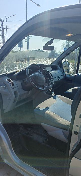 Renault Trafic 2.0 dci 115KM 2011