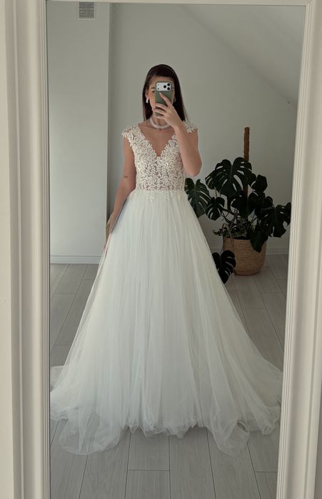 Suknia slubna tiulowa nowa asos księżniczka