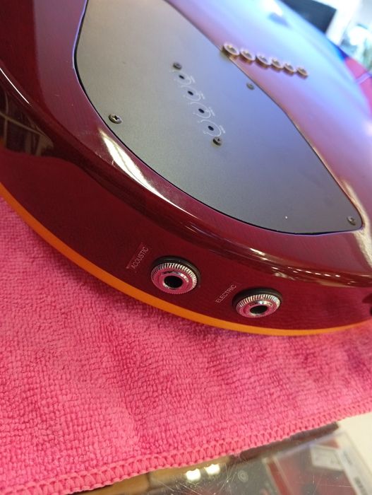 Hamer Semi Hollow Duo CS com Piezo